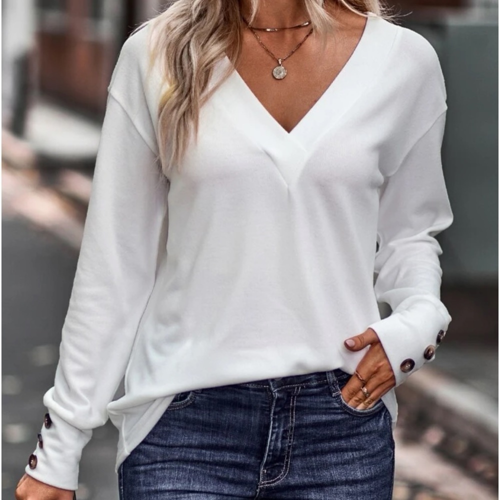 New white v neck top